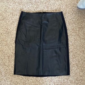 Bordeaux leather / knit skirt